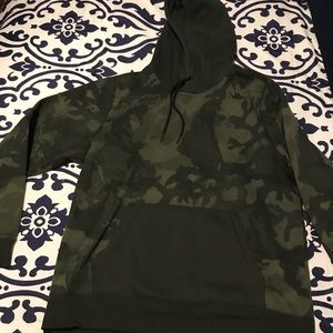 Underarmour camo hoodie